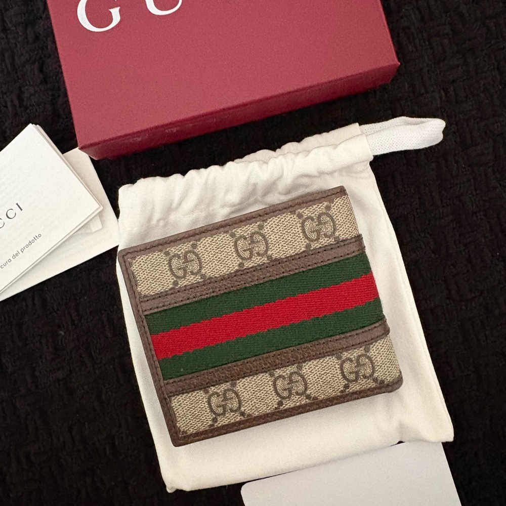 Gucci Beige and Red Stripe Card Holder - Picture 4 of 7